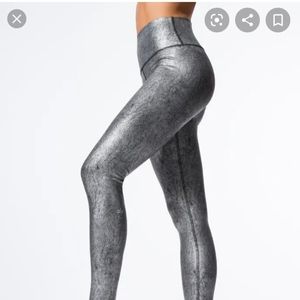 Alo metalic leggings